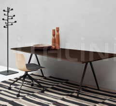 Итальянские Столы для конференц зала - Стол Meety Trapezoidal Итальянские Столы для конференц зала - Стол Meety Trapezoidal фабрика Arper