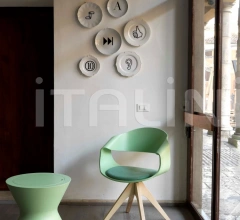 Стул Chantal 4 wood leg Стул Chantal 4 wood leg фабрика Sitia