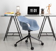 Кресло Lady B Pop with castors фабрика Scab Design