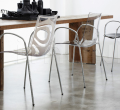 Стул с подлокотниками Wave armchair фабрика Scab Design