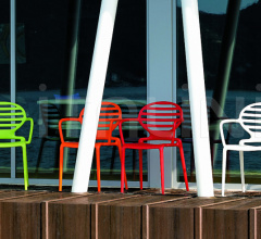 Итальянские Уличная мебель - Стул с подлокотниками Cokka Итальянские Уличная мебель - Стул с подлокотниками Cokka фабрика Scab Design