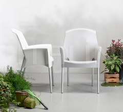 Итальянские Уличная мебель - Стул с подлокотниками Super Jenny Итальянские Уличная мебель - Стул с подлокотниками Super Jenny фабрика Scab Design