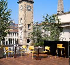 Итальянские Уличные столы - Стол обеденный Tiffany square column Итальянские Уличные столы - Стол обеденный Tiffany square column фабрика Scab Design