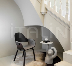 Стул с подлокотниками Showtime Nude - 4 wooden legs Стул с подлокотниками Showtime Nude - 4 wooden legs фабрика BD Barcelona Design