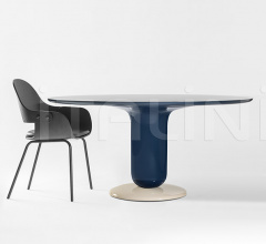 Стул с подлокотниками Showtime Nude - 4 metal legs Стул с подлокотниками Showtime Nude - 4 metal legs фабрика BD Barcelona Design