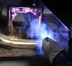 Стул с подлокотниками Leda armchair-sculpture Стул с подлокотниками Leda armchair-sculpture фабрика BD Barcelona Design