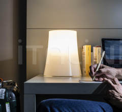 Настольный светильник Birdie Zero Настольный светильник Birdie Zero фабрика Foscarini