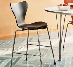Итальянские Рестораны/Бары - Барный стул SERIES 7™ JUNIOR CHAIR фабрика Fritz Hansen