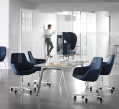 Кресло LITTLE GIRAFFE™ фабрика Fritz Hansen