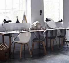 Итальянские Настольные светильники - Настольная лампа KAISER IDELL™ Итальянские Настольные светильники - Настольная лампа KAISER IDELL™ фабрика Fritz Hansen