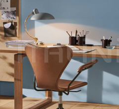 Итальянские Настольные светильники - Настольная лампа KAISER IDELL™ Итальянские Настольные светильники - Настольная лампа KAISER IDELL™ фабрика Fritz Hansen