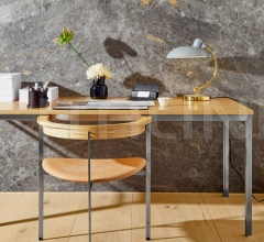 Итальянские Настольные светильники - Настольная лампа KAISER IDELL™ Итальянские Настольные светильники - Настольная лампа KAISER IDELL™ фабрика Fritz Hansen