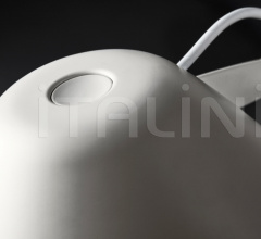 Итальянские Настольные светильники - Настольный светильник AQ01™ Итальянские Настольные светильники - Настольный светильник AQ01™ фабрика Fritz Hansen