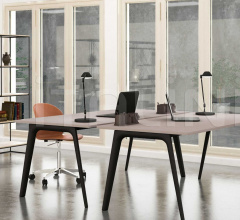 Итальянские Настольные светильники - Настольный светильник AQ01™ Итальянские Настольные светильники - Настольный светильник AQ01™ фабрика Fritz Hansen