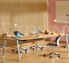 Итальянские Настольные светильники - Настольный светильник AQ01™ Итальянские Настольные светильники - Настольный светильник AQ01™ фабрика Fritz Hansen