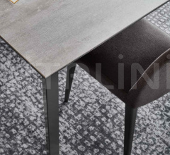 Стол обеденный Dafne фабрика Maronese