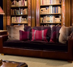 Трехместный диван D 0950/3-637 Трехместный диван D 0950/3-637 фабрика Provasi