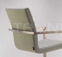 Стул с подлокотниками Conference base 151 фабрика Torre