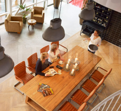 Стул с подлокотниками Conference base 150 фабрика Torre