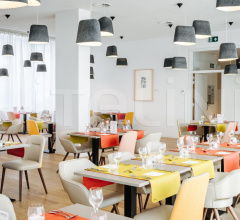 Стул с подлокотниками Manu-04 base 105 фабрика Torre