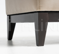 Итальянские Пуфы - Пуф Club legs Итальянские Пуфы - Пуф Club legs фабрика Tosconova