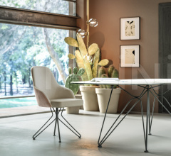 Стул с подлокотниками FRITZ Стул с подлокотниками FRITZ фабрика Easyline by Ozzio Italia