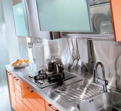 Кухня Modula arancio Кухня Modula arancio фабрика Tomassi Cucine (закрыта)