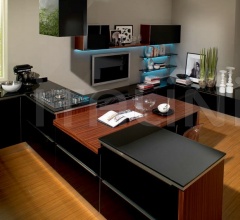 Кухня Pratica nera Кухня Pratica nera фабрика Tomassi Cucine (закрыта)
