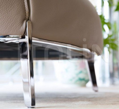 Кресло Archibald Gran Comfort фабрика Poltrona Frau