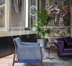 Кресло Times Lounge фабрика Poltrona Frau