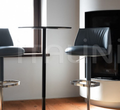 Барный стул Archibald Stool Барный стул Archibald Stool фабрика Poltrona Frau