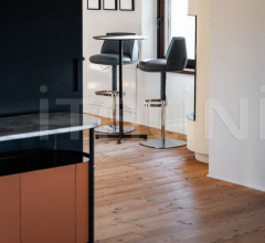 Барный стул Archibald Stool Барный стул Archibald Stool фабрика Poltrona Frau