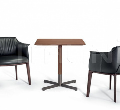 Барный стол Bob Bistrot Барный стол Bob Bistrot фабрика Poltrona Frau