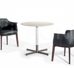 Барный стол Bob Bistrot Барный стол Bob Bistrot фабрика Poltrona Frau