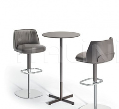 Барный стол Bob Bistrot Барный стол Bob Bistrot фабрика Poltrona Frau