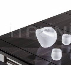 Журнальный столик Pierre Журнальный столик Pierre фабрика Poltrona Frau