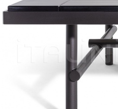 Журнальный столик Pierre Журнальный столик Pierre фабрика Poltrona Frau