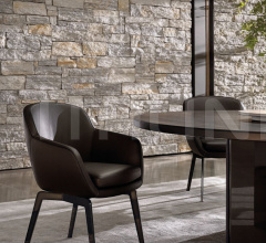 Итальянские Столовая - Стул с подлокотниками Belt фабрика Minotti