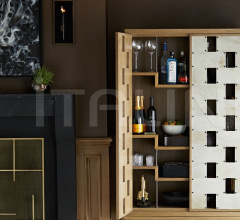 Итальянские Буфеты - Буфет-шкаф Salotto Cabinet DP4004 Итальянские Буфеты - Буфет-шкаф Salotto Cabinet DP4004 фабрика Arteriors