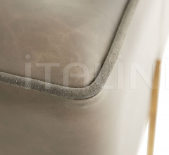 Пуф Kensington Stool 2055 Пуф Kensington Stool 2055 фабрика Arteriors