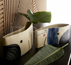 Ваза Diego Vases 7824 Ваза Diego Vases 7824 фабрика Arteriors