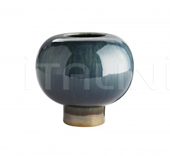 Ваза Tuttle Vases 1040 Ваза Tuttle Vases 1040 фабрика Arteriors