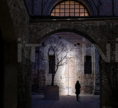 Итальянские Уличные светильники - Напольный светильник ORIGINE OUTDOOR Итальянские Уличные светильники - Напольный светильник ORIGINE OUTDOOR фабрика Davide Groppi