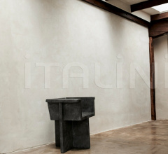 Стул с подлокотниками Brutus Dining Chair - Dark Grey фабрика 101 Copenhagen