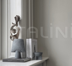 Итальянские Предметы интерьера - Ваза Sphere Vase Square, Mini - Light Grey Итальянские Предметы интерьера - Ваза Sphere Vase Square, Mini - Light Grey фабрика 101 Copenhagen