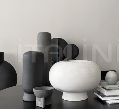Итальянские Предметы интерьера - Ваза Kabin Vase, Tall - Dark Grey Итальянские Предметы интерьера - Ваза Kabin Vase, Tall - Dark Grey фабрика 101 Copenhagen