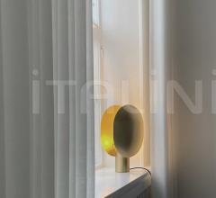 Настольный светильник Clam Table Lamp - Brass фабрика 101 Copenhagen