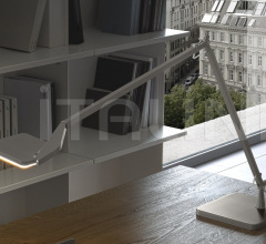 Настольный светильник Jackie Настольный светильник Jackie фабрика Panzeri