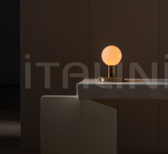 Итальянские Настольные светильники - Настольный светильник Dot Table Итальянские Настольные светильники - Настольный светильник Dot Table фабрика Lambert & Fils