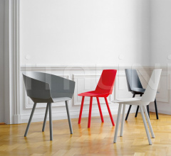 Стул с подлокотниками HOUDINI Стул с подлокотниками HOUDINI фабрика E15